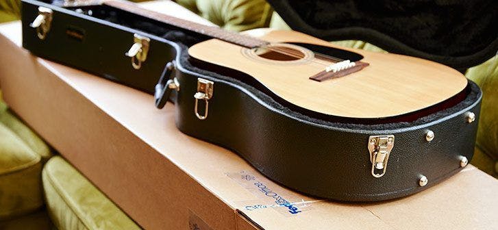 Cover Image for How to pack guitars for international shipping